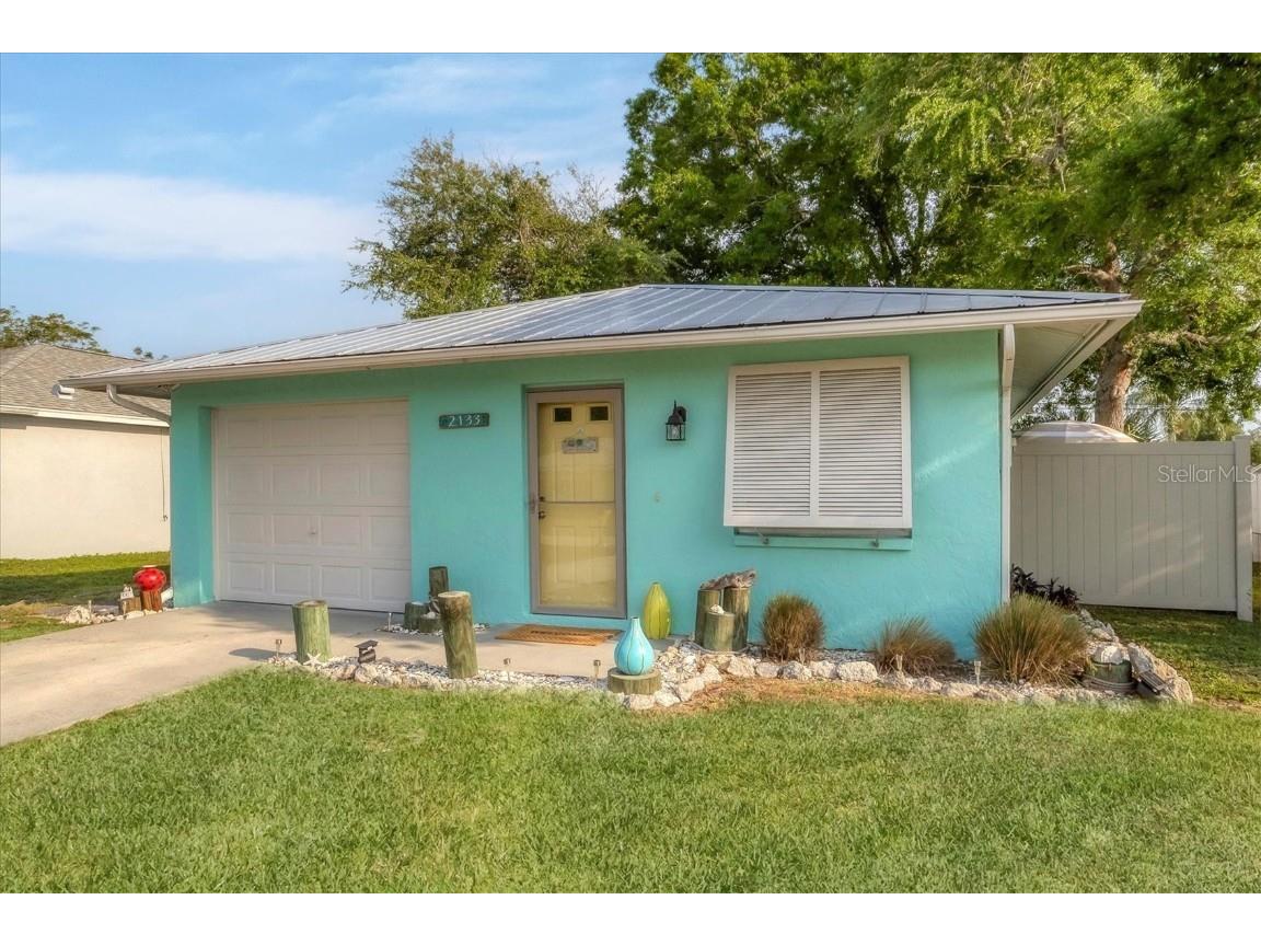2133 Florinda Street Sarasota FL 34231 A4604910 image1