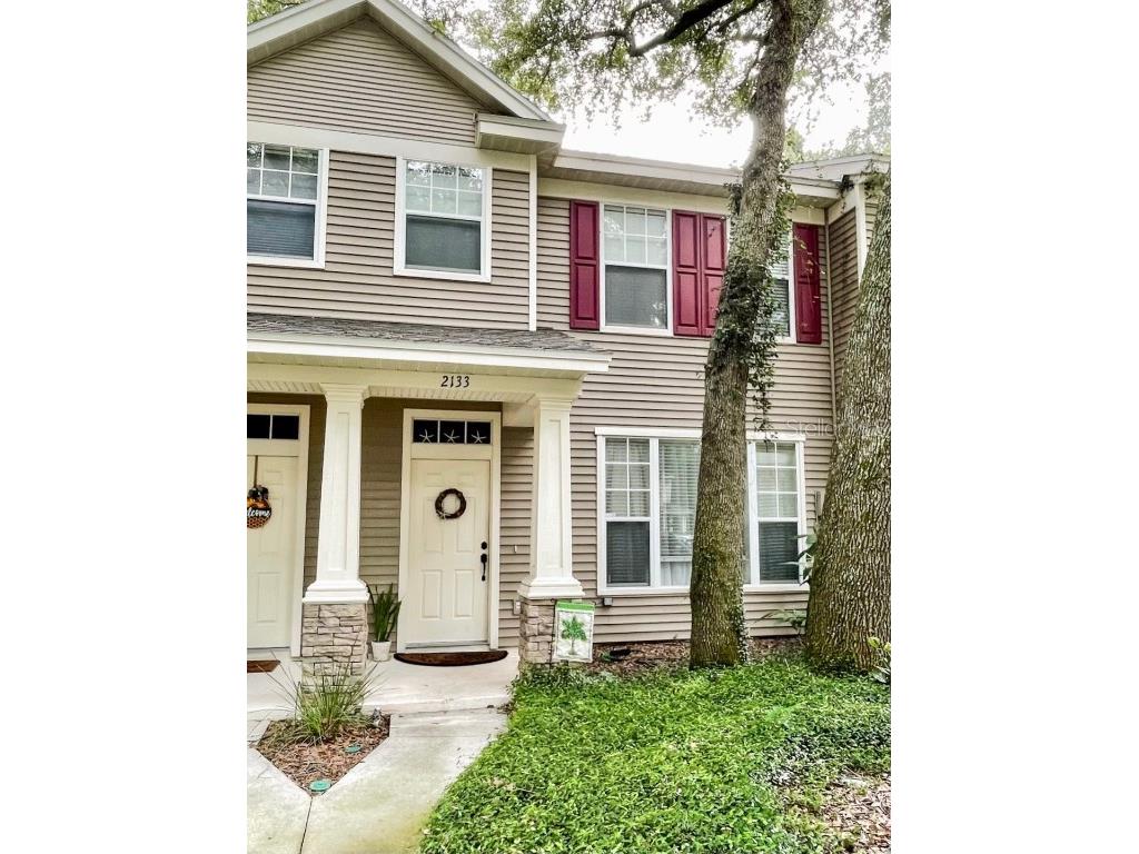 2133 Golden Oak Lane Valrico FL 33594 T3412064 image1