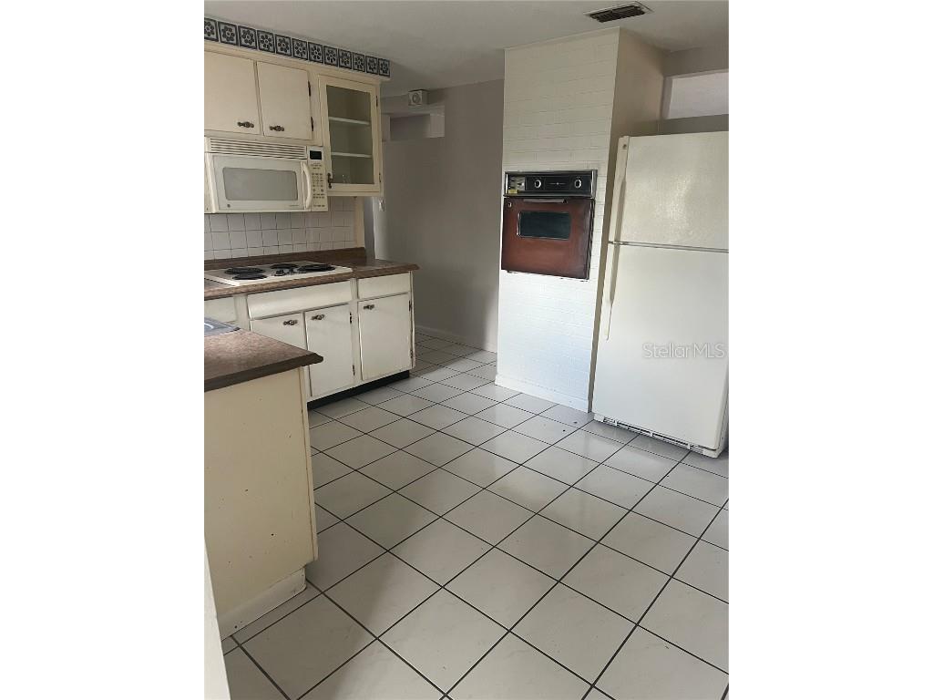 2133 Holiday Drive Holiday FL 34691 W7880105 image22