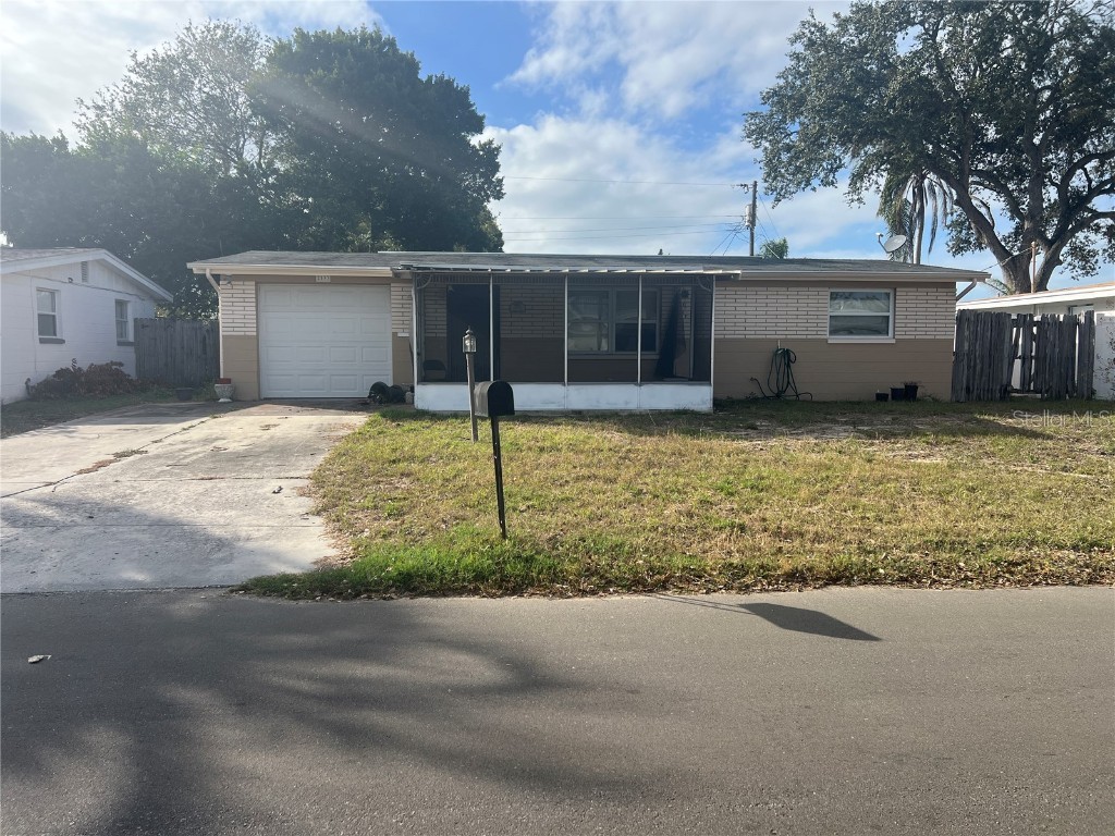 2133 Holiday Drive Holiday FL 34691 W7880105 image3