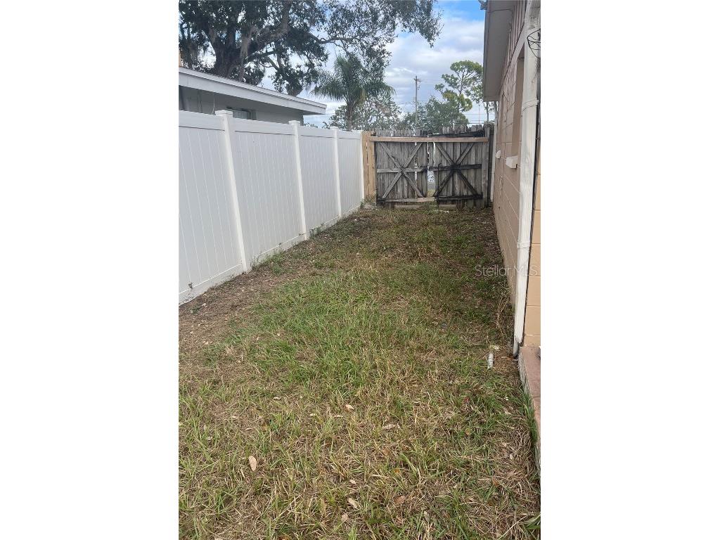 2133 Holiday Drive Holiday FL 34691 W7880105 image47