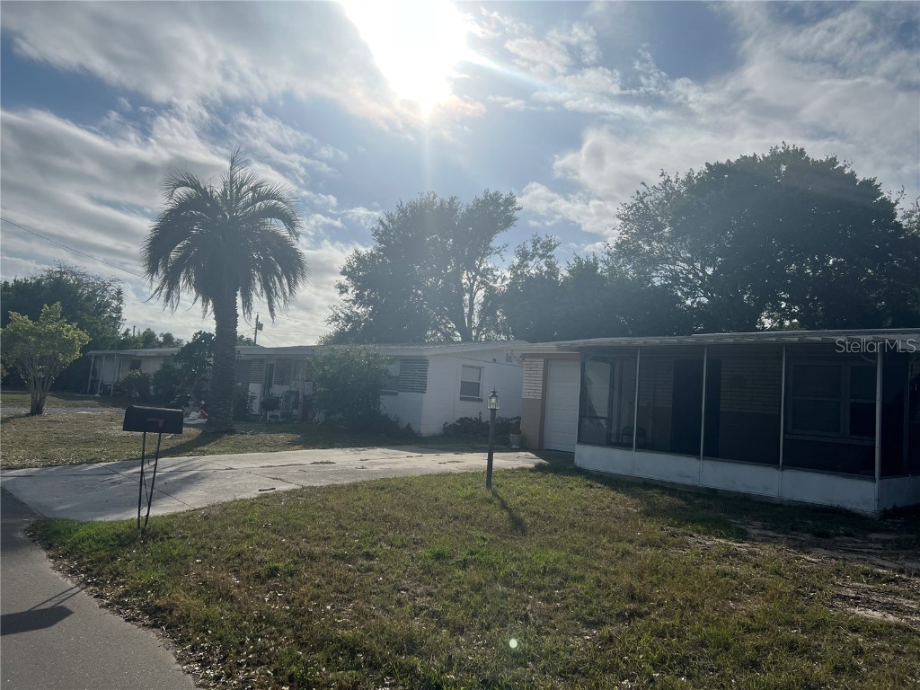 2133 Holiday Drive Holiday FL 34691 W7880105 image6