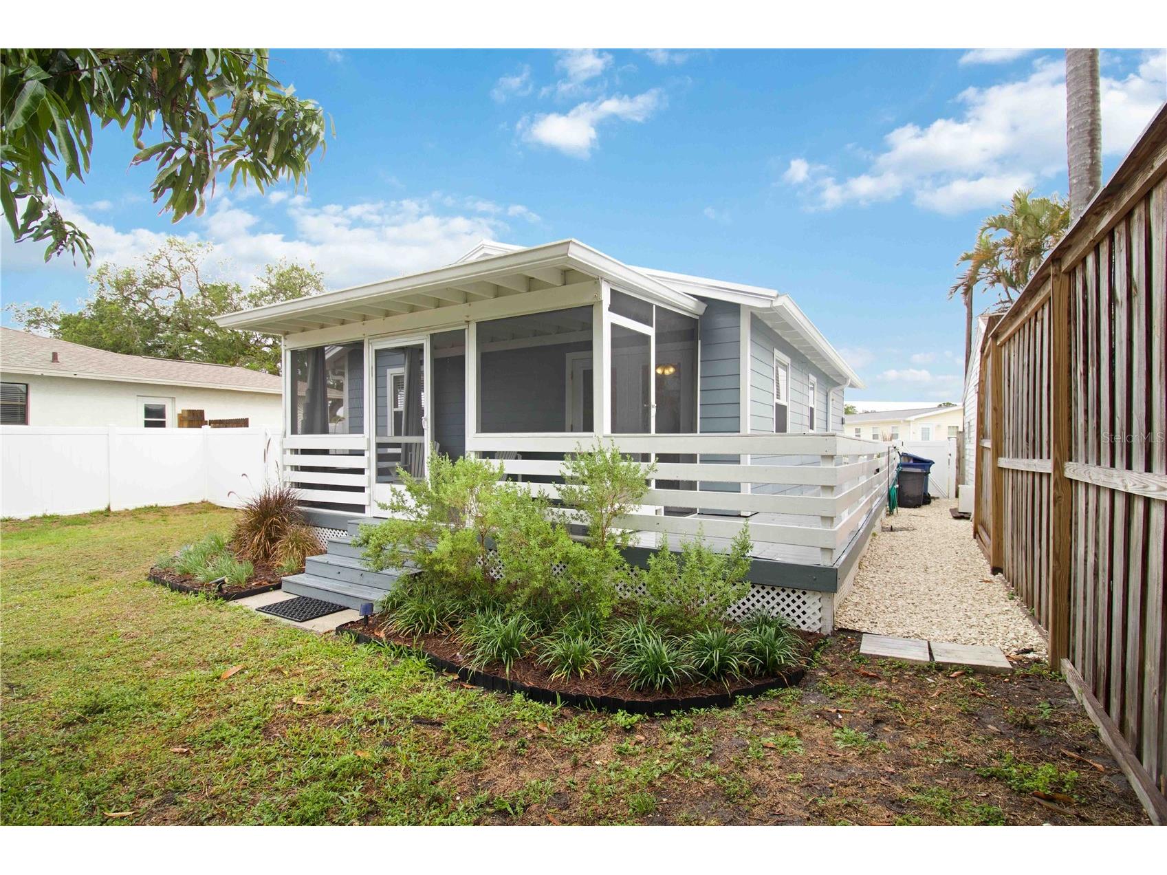 2134 Hively Street Sarasota FL 34231 A4689194 image21