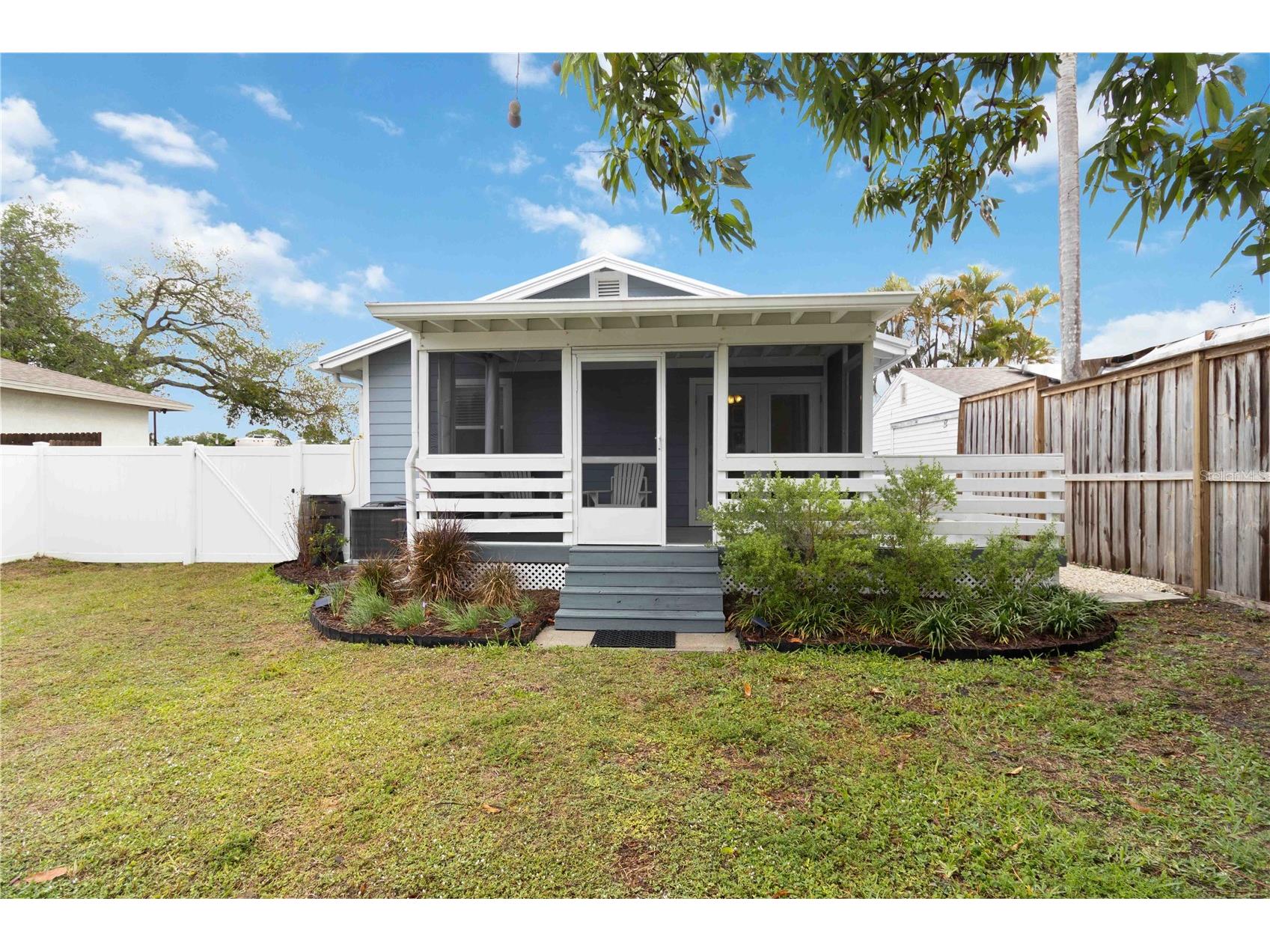 2134 Hively Street Sarasota FL 34231 A4689194 image22