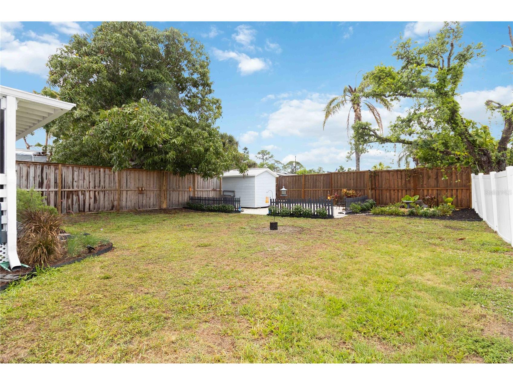 2134 Hively Street Sarasota FL 34231 A4689194 image24