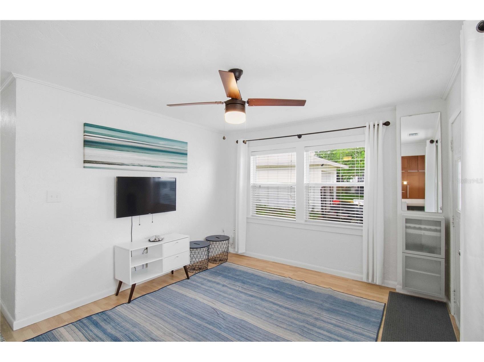 2134 Hively Street Sarasota FL 34231 A4689194 image3