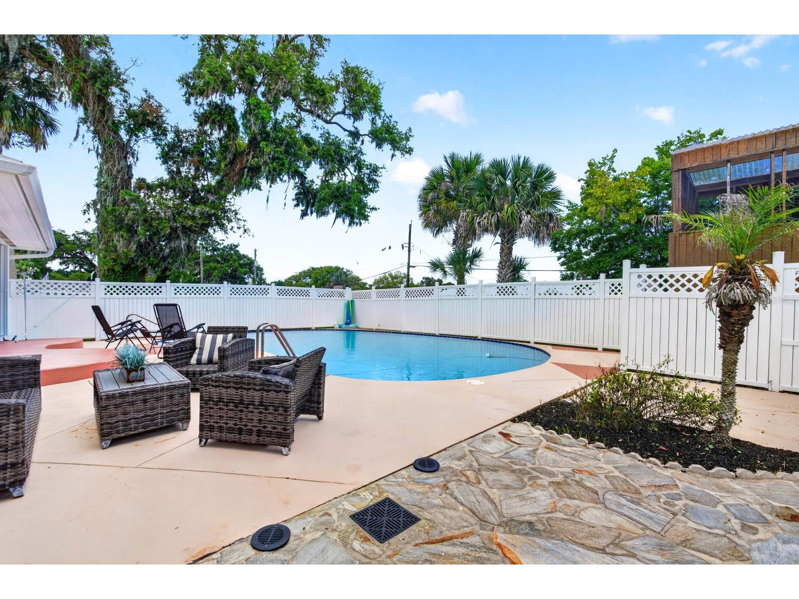 2134 Pope Avenue South Daytona FL 32119 V4949129 image48