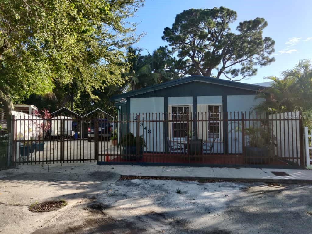 21348 NW 40th Circle Court Miami Gardens FL 33055 OM707222 image1