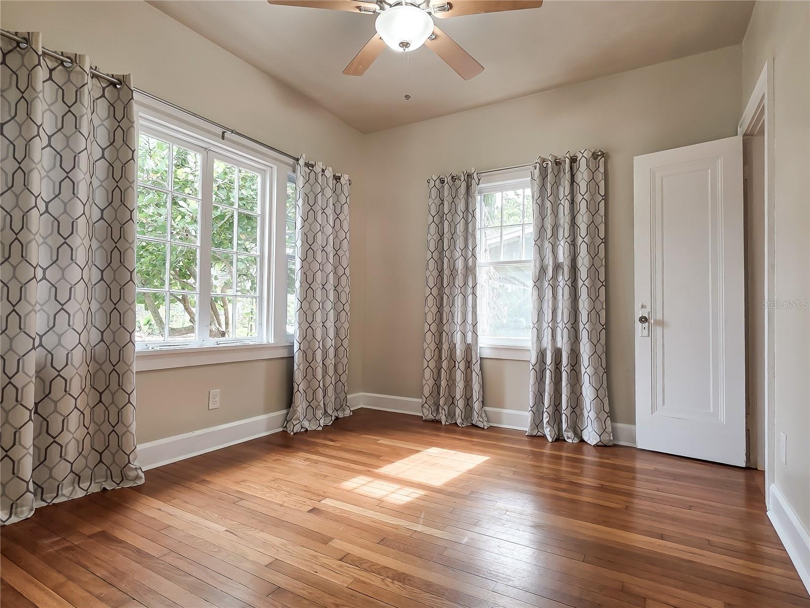 2135 Burlington Avenue N Saint Petersburg FL 33713 TB8527062 image16