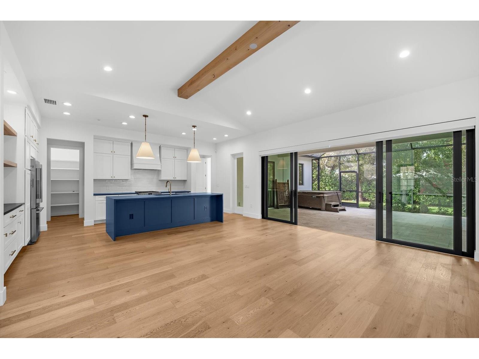 2135 Datura Street Sarasota FL 34239 A4685791 image17