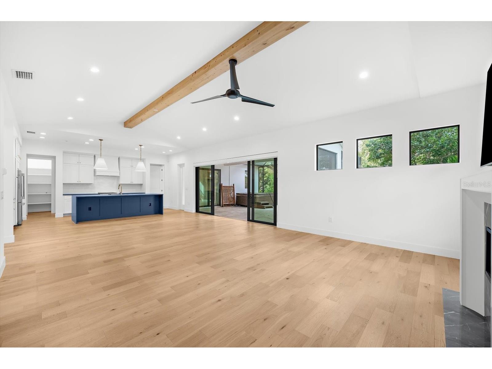2135 Datura Street Sarasota FL 34239 A4685791 image18