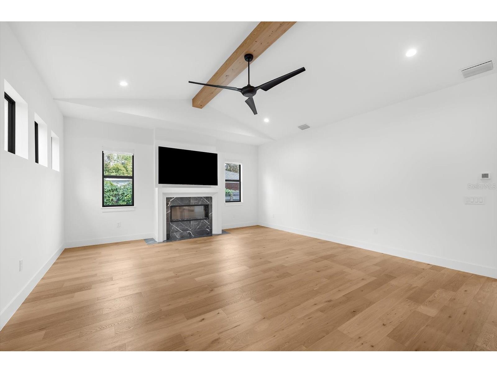 2135 Datura Street Sarasota FL 34239 A4685791 image23