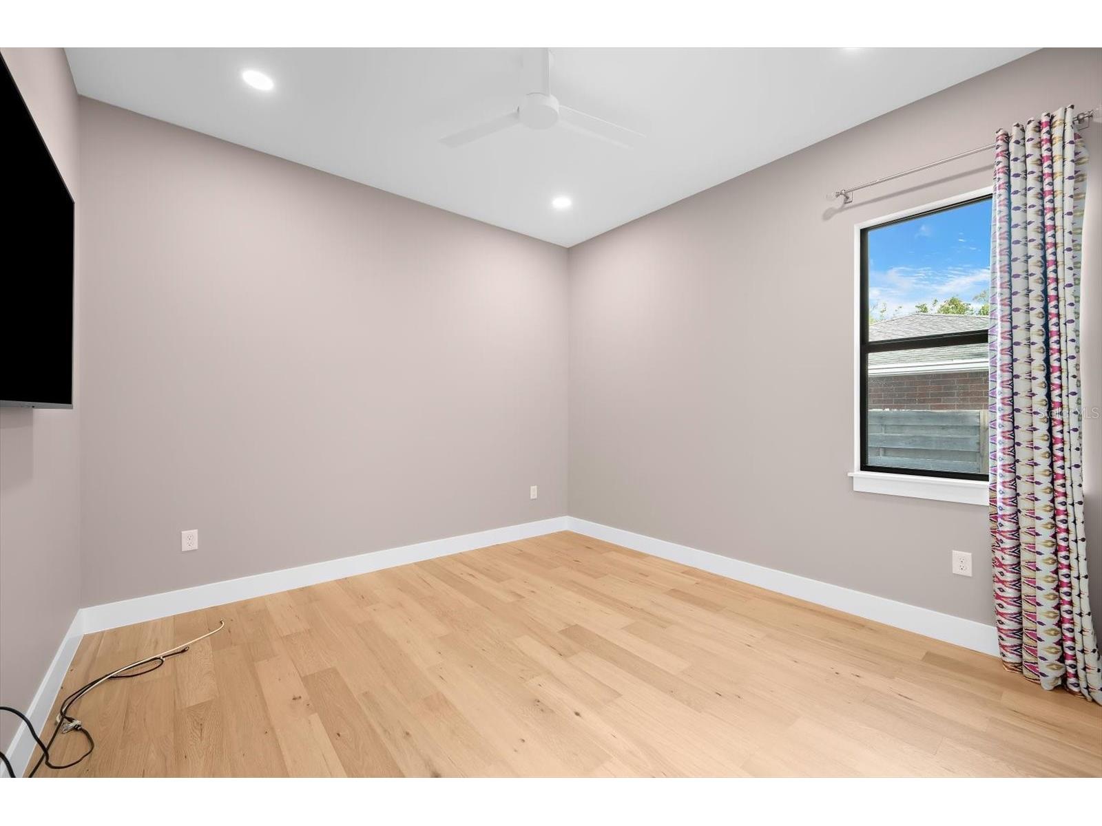 2135 Datura Street Sarasota FL 34239 A4685791 image28