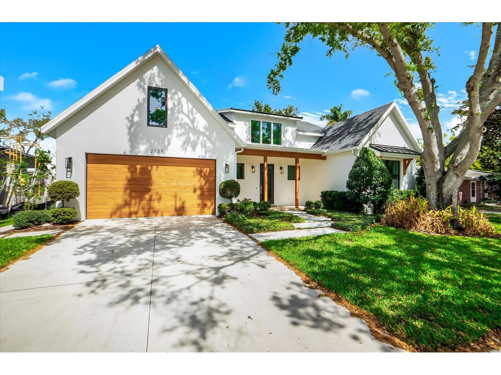 2135 Datura Street Sarasota FL 34239 A4685791 image3