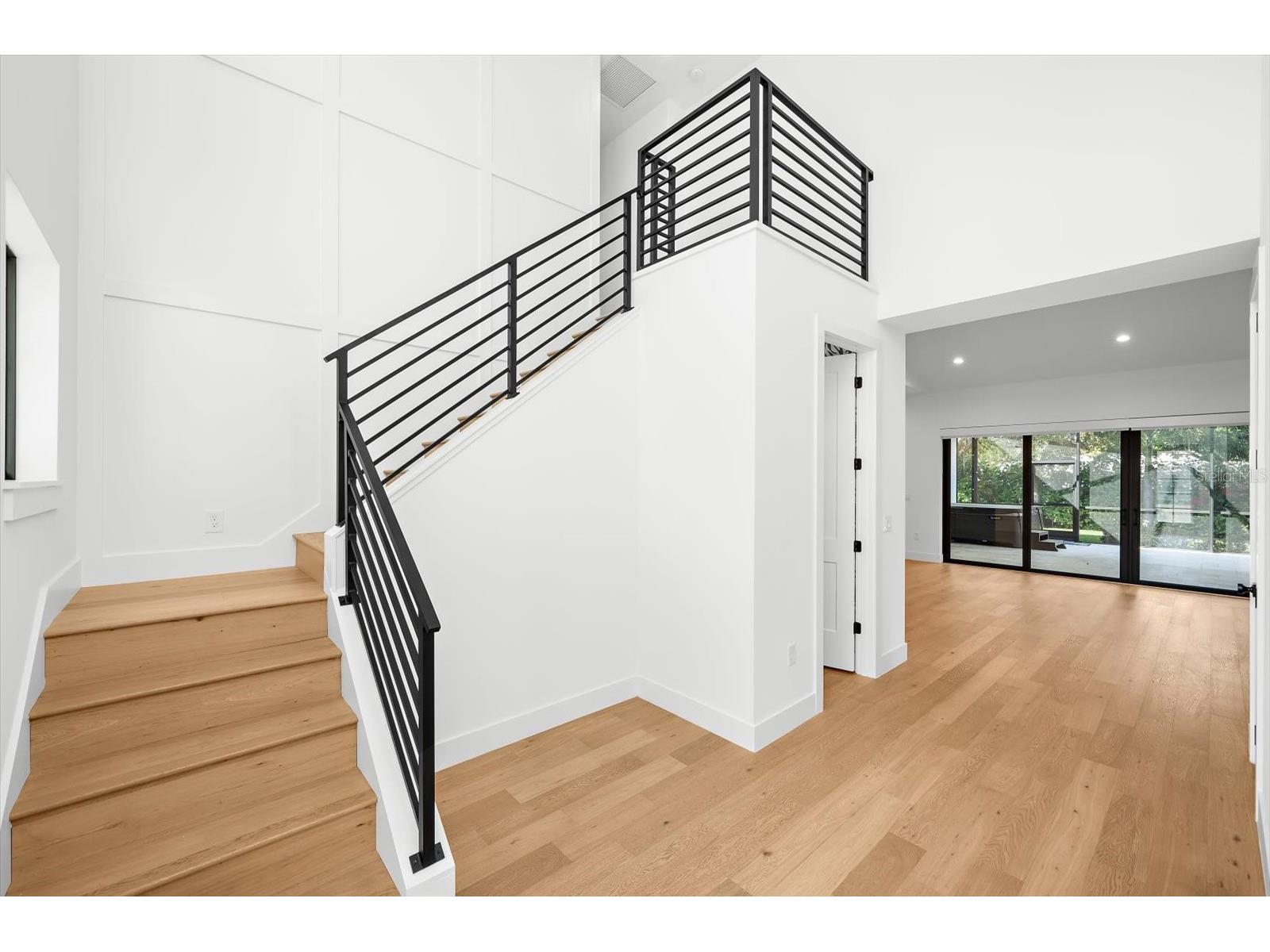 2135 Datura Street Sarasota FL 34239 A4685791 image30