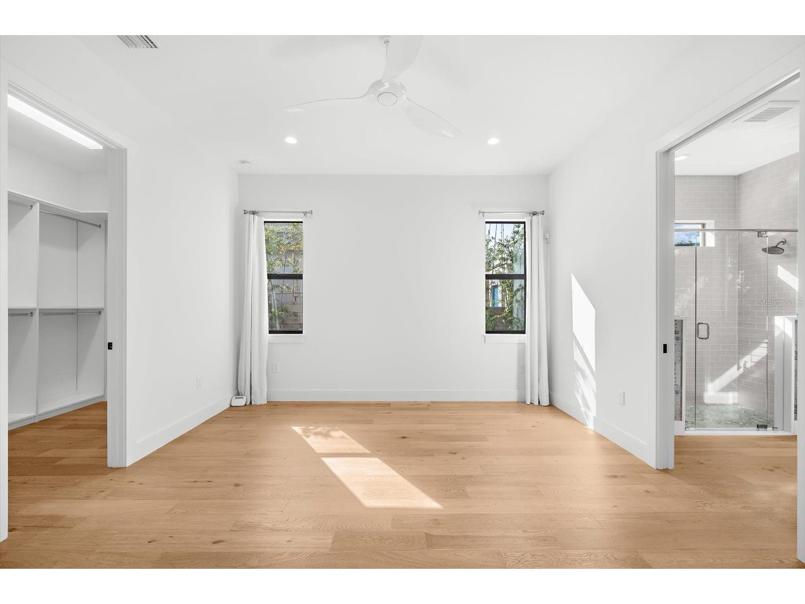 2135 Datura Street Sarasota FL 34239 A4685791 image36