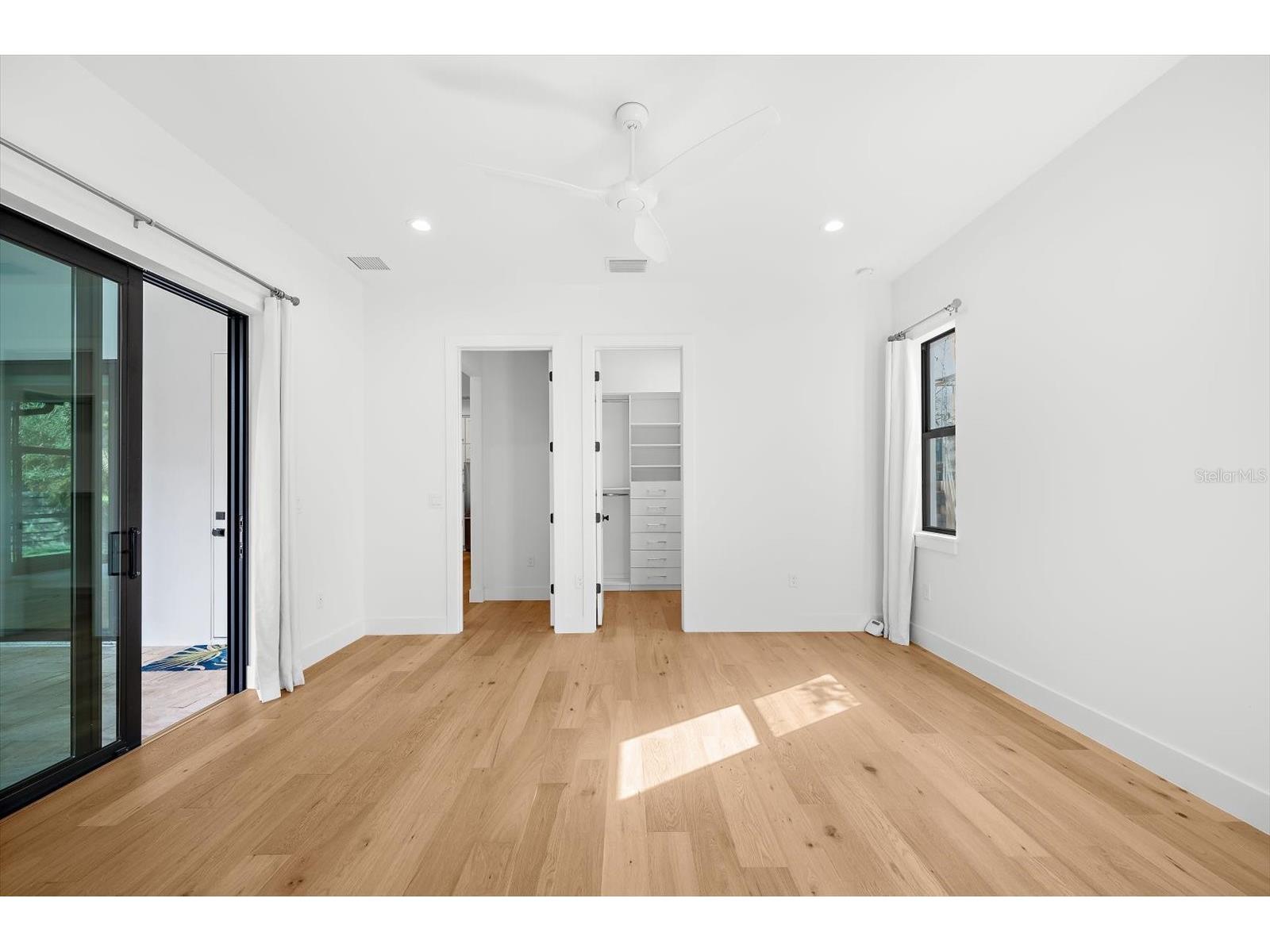 2135 Datura Street Sarasota FL 34239 A4685791 image38
