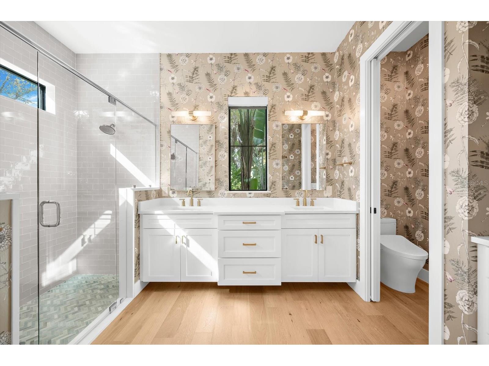 2135 Datura Street Sarasota FL 34239 A4685791 image43