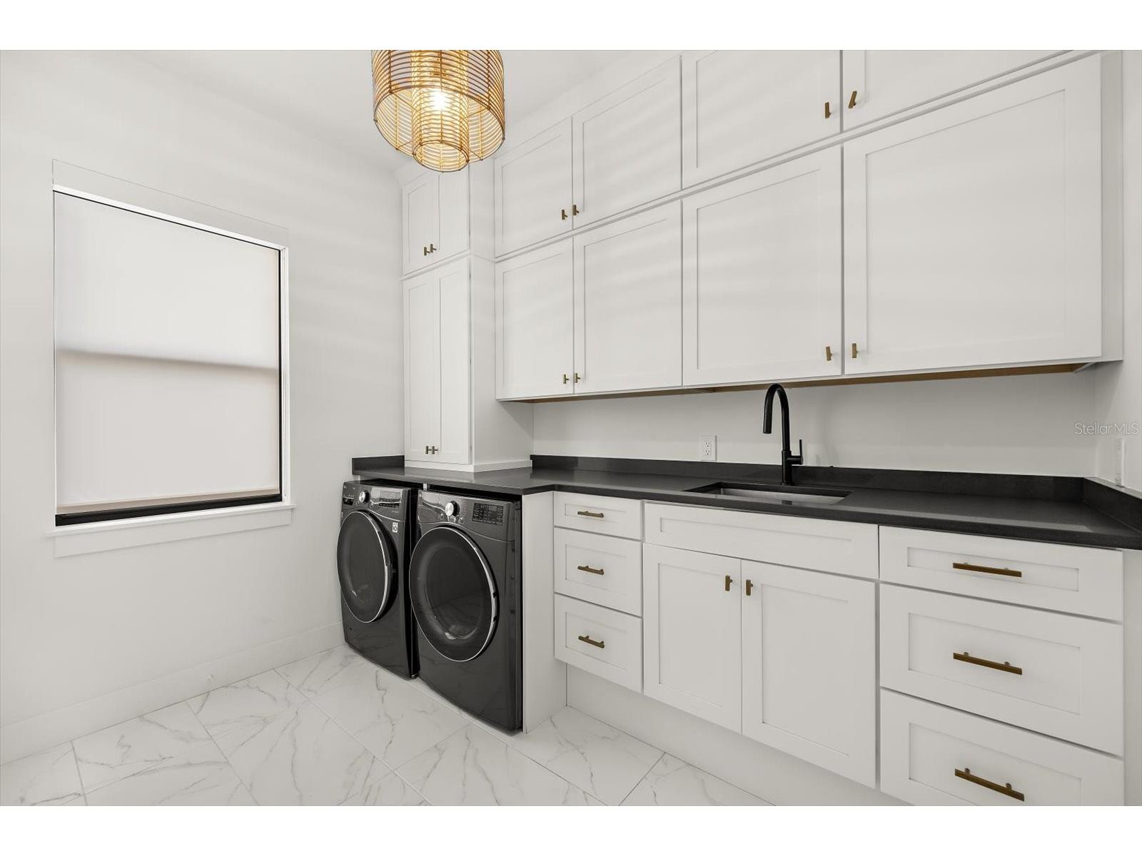 2135 Datura Street Sarasota FL 34239 A4685791 image48