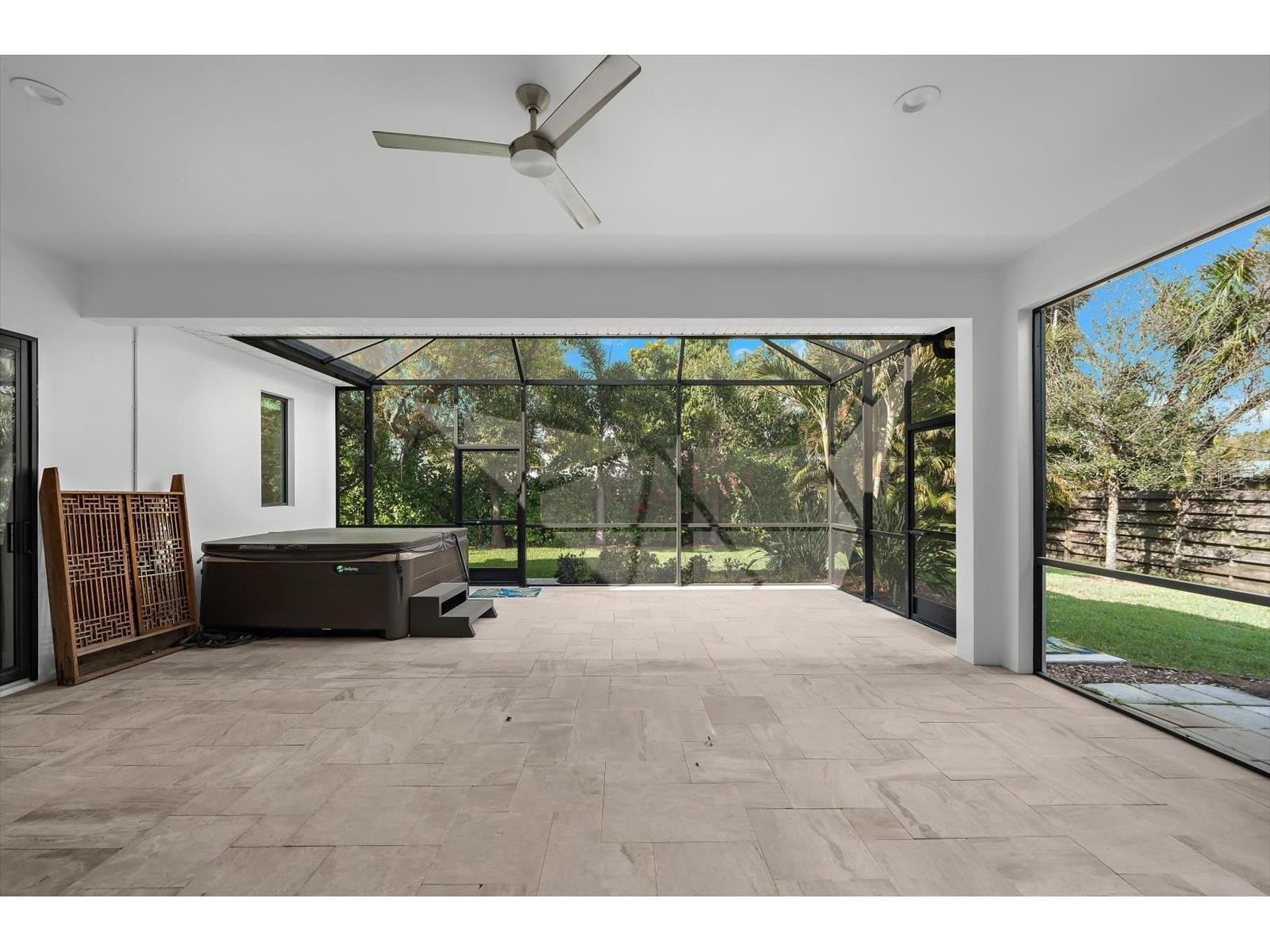 2135 Datura Street Sarasota FL 34239 A4685791 image51