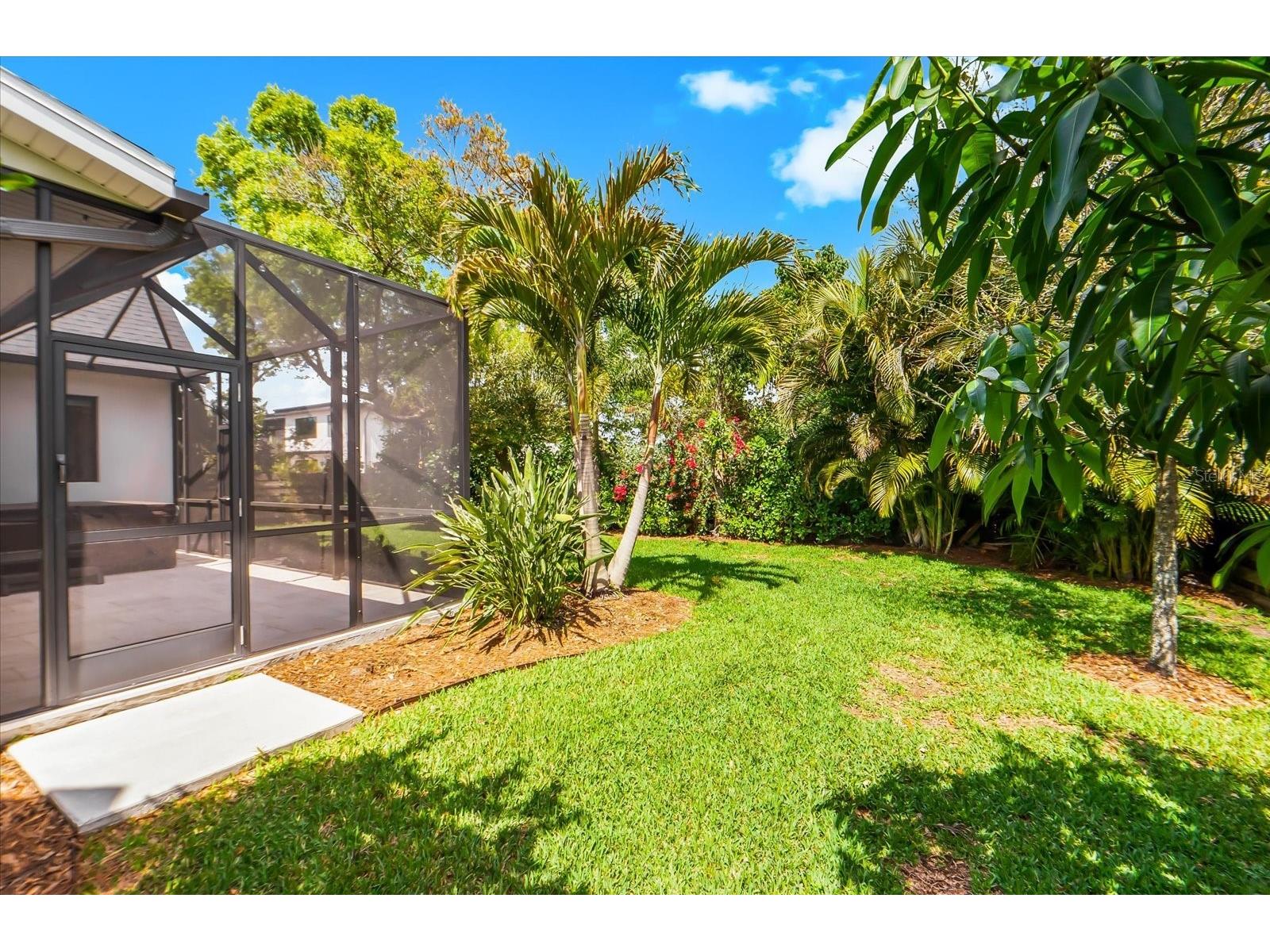 2135 Datura Street Sarasota FL 34239 A4685791 image53
