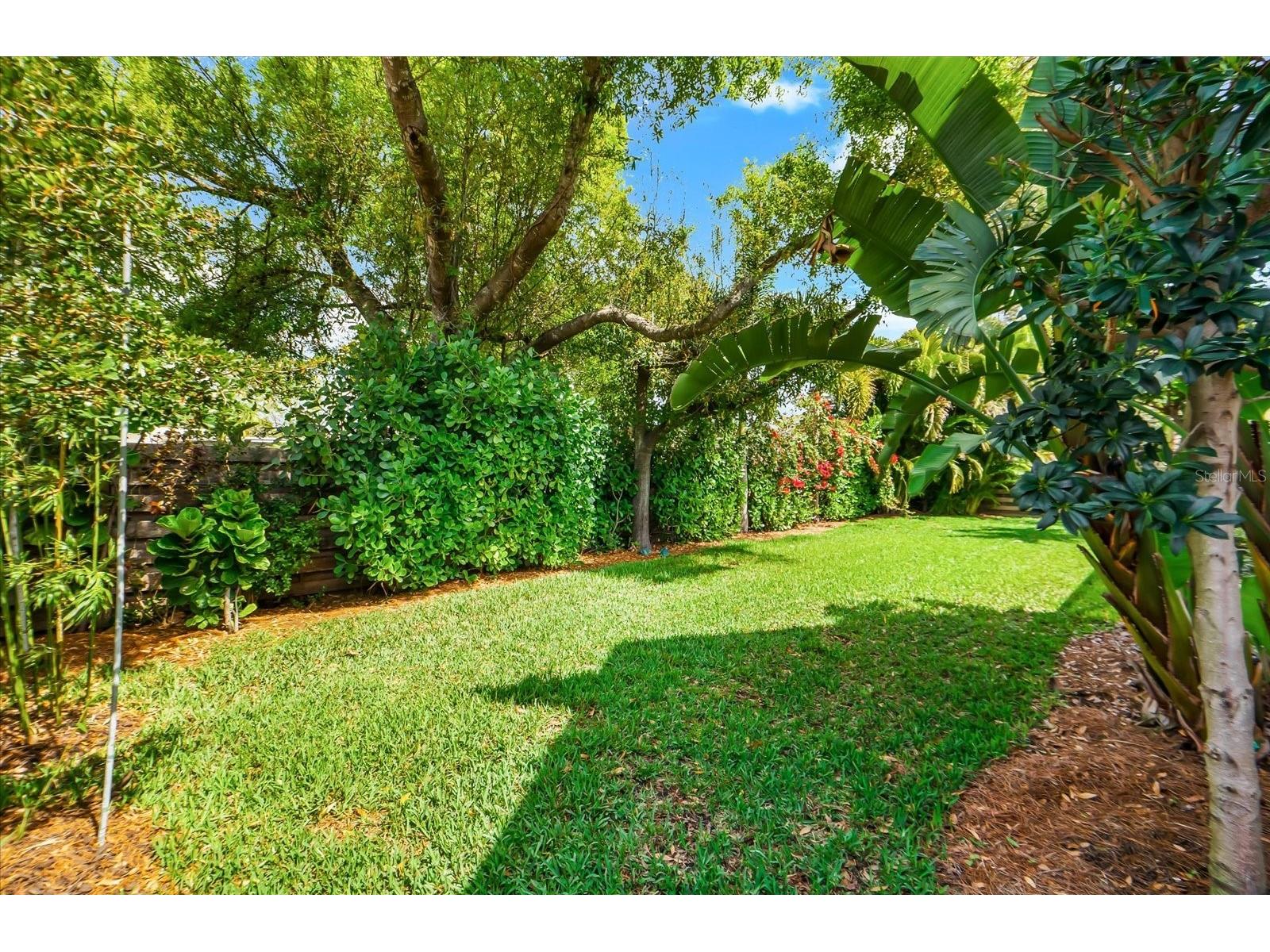 2135 Datura Street Sarasota FL 34239 A4685791 image56