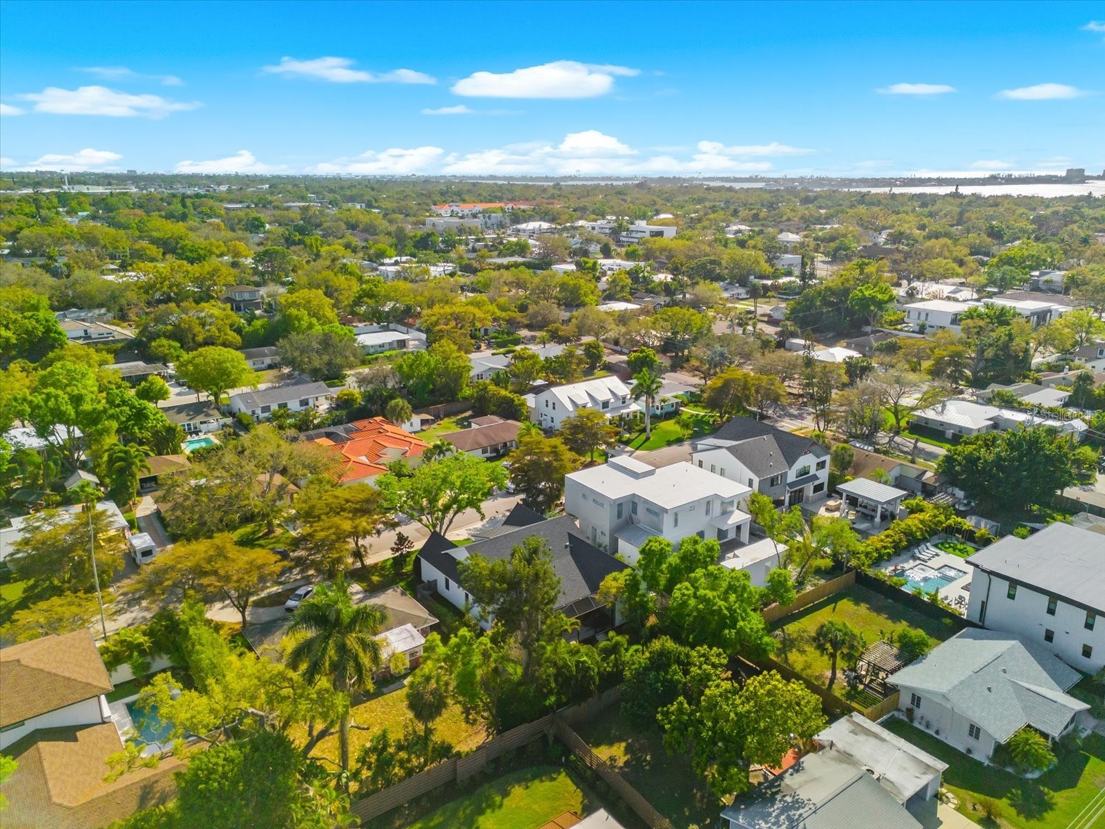 2135 Datura Street Sarasota FL 34239 A4685791 image60