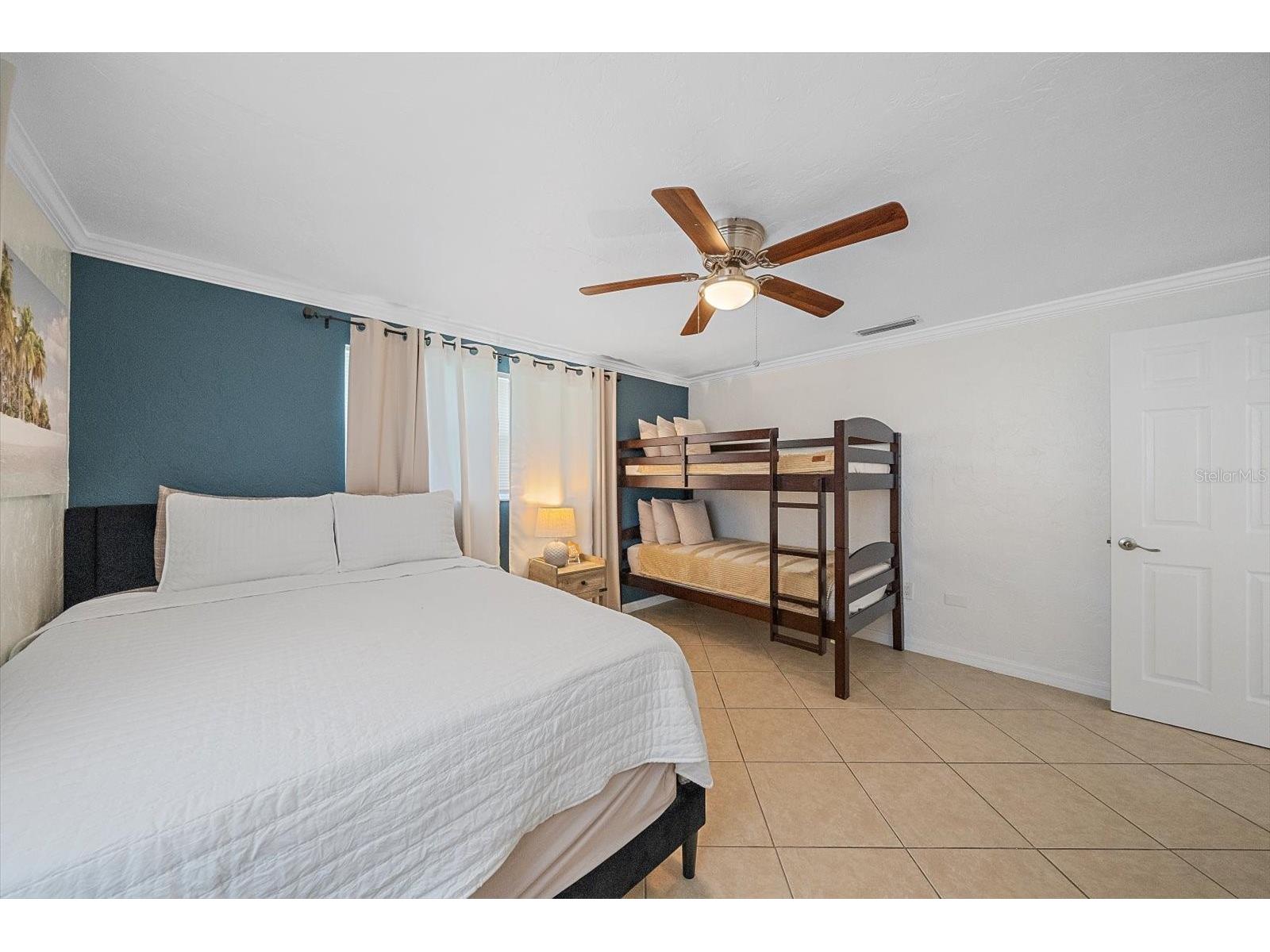 2135 Lee Lane Sarasota FL 34231 A4700793 image17