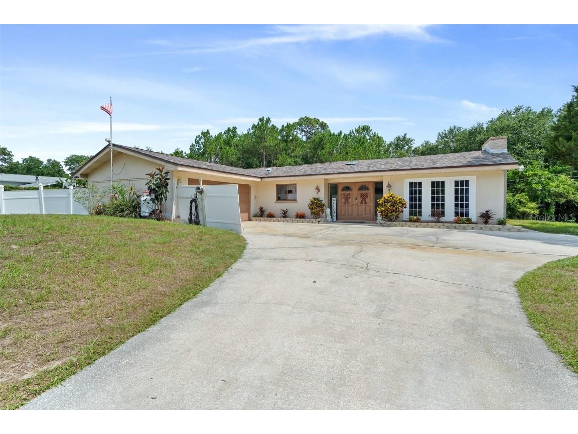 2135 Pleasant Parkway Clearwater FL 33764 - ALLEN'S CREEK W7846483 image1