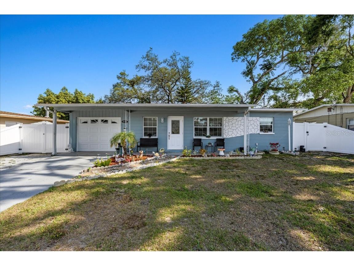 2135 W Rambla Street Tampa FL 33612 TB8379126 image1