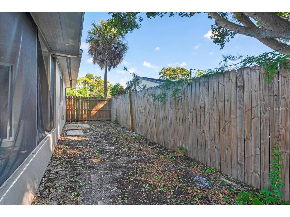 2136 67th Avenue S Saint Petersburg FL 33712 TB8442385 image24