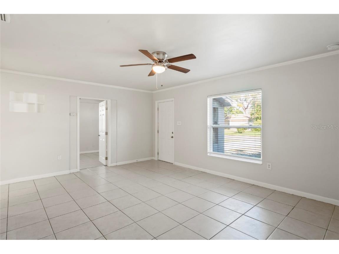 2136 67th Avenue S Saint Petersburg FL 33712 TB8442385 image4