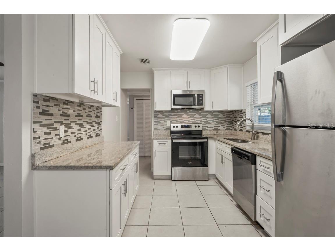 2136 67th Avenue S Saint Petersburg FL 33712 TB8442385 image5