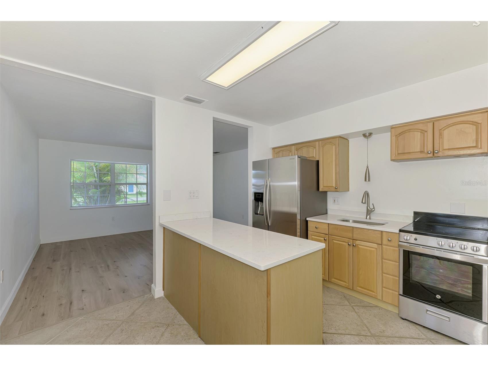 2136 Brueckner Drive Sarasota FL 34231 A4699871 image10