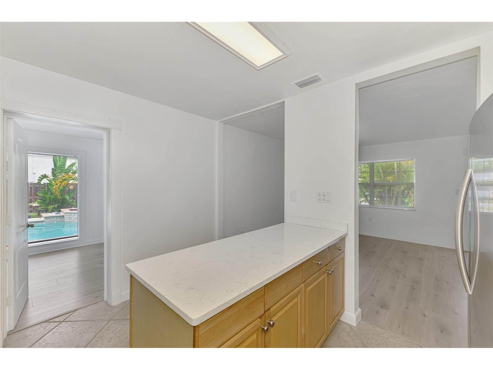 2136 Brueckner Drive Sarasota FL 34231 A4699871 image12