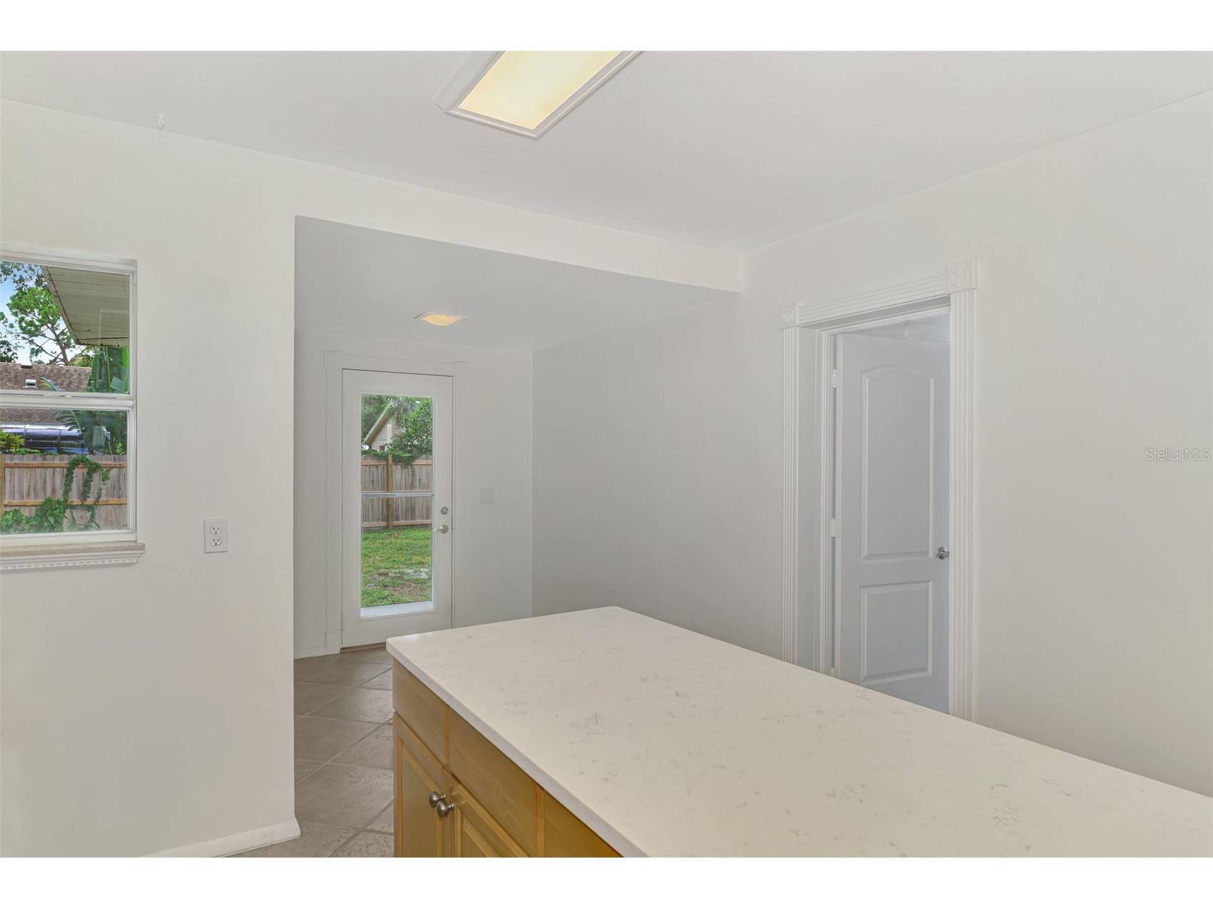 2136 Brueckner Drive Sarasota FL 34231 A4699871 image14