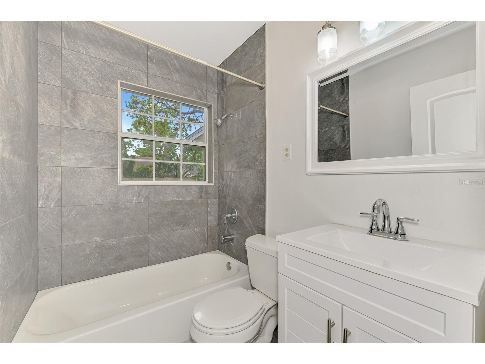 2136 Brueckner Drive Sarasota FL 34231 A4699871 image25