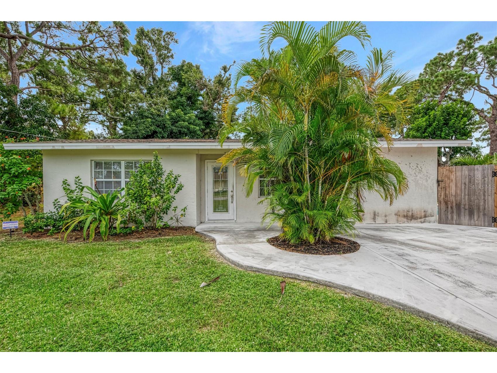 2136 Brueckner Drive Sarasota FL 34231 A4699871 image4
