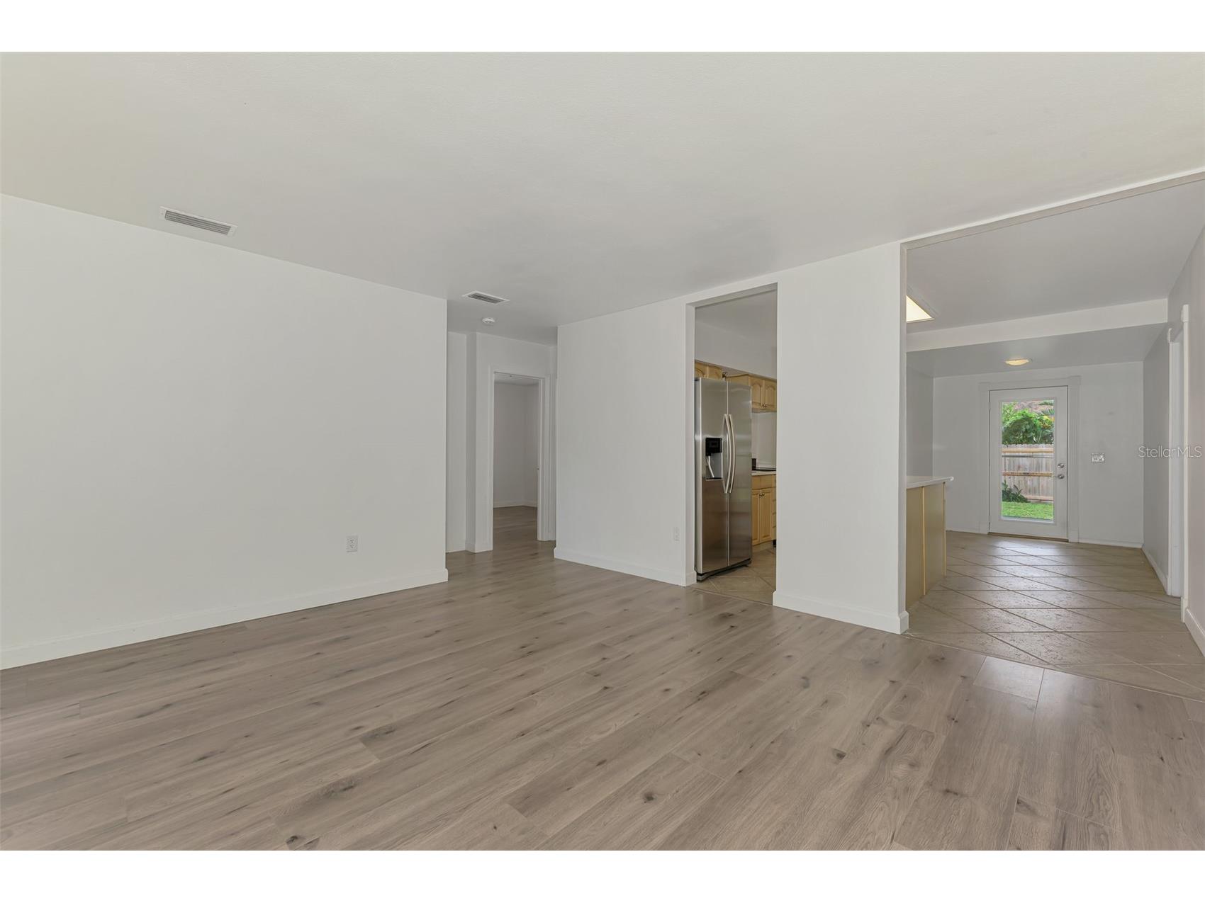 2136 Brueckner Drive Sarasota FL 34231 A4699871 image7