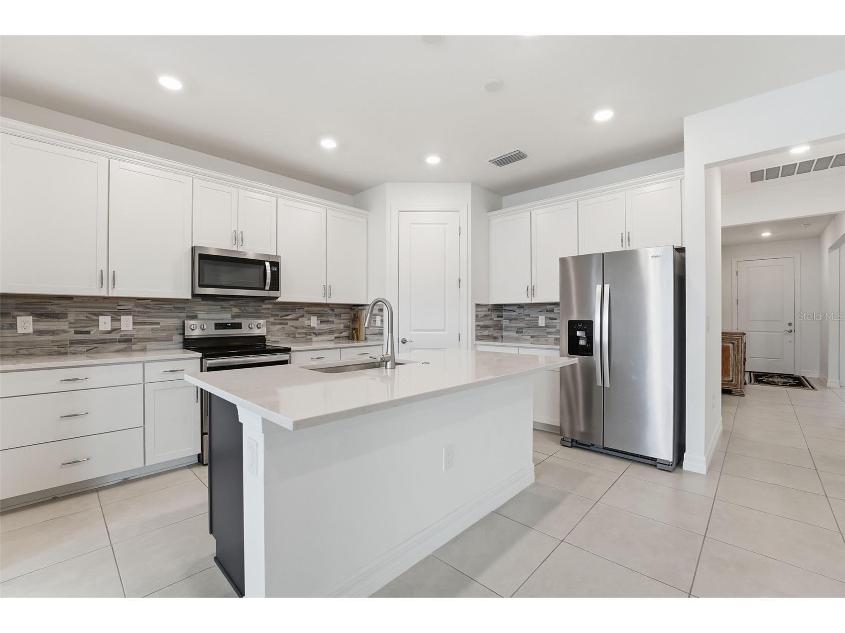 2136 Laurifolia Court North Port FL 34289 N6142435 image15
