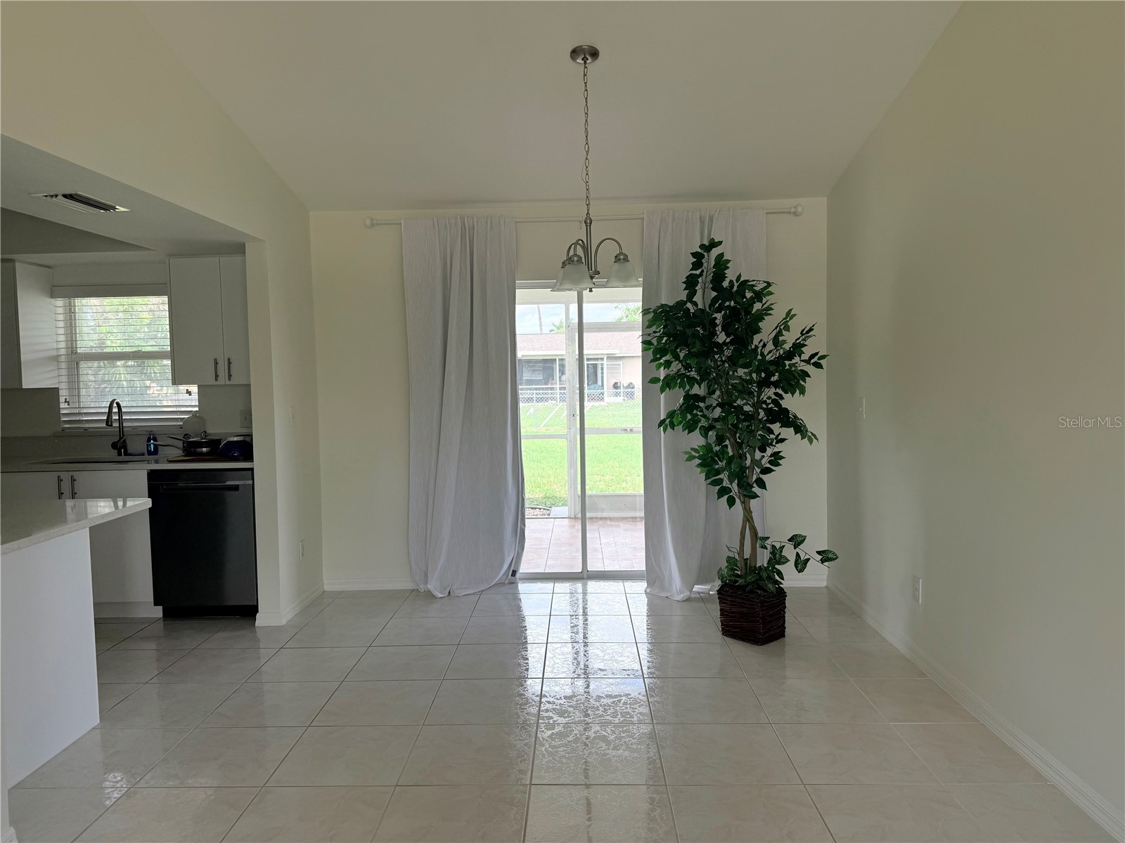2136 SE 1st Avenue Cape Coral FL 33990 C7526803 image9