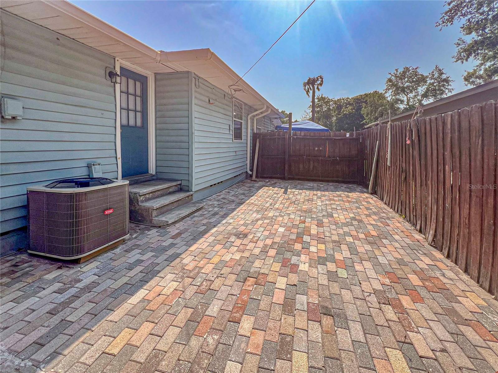 2137 Roselawn Street #A Sarasota FL 34231 A4698874 image15
