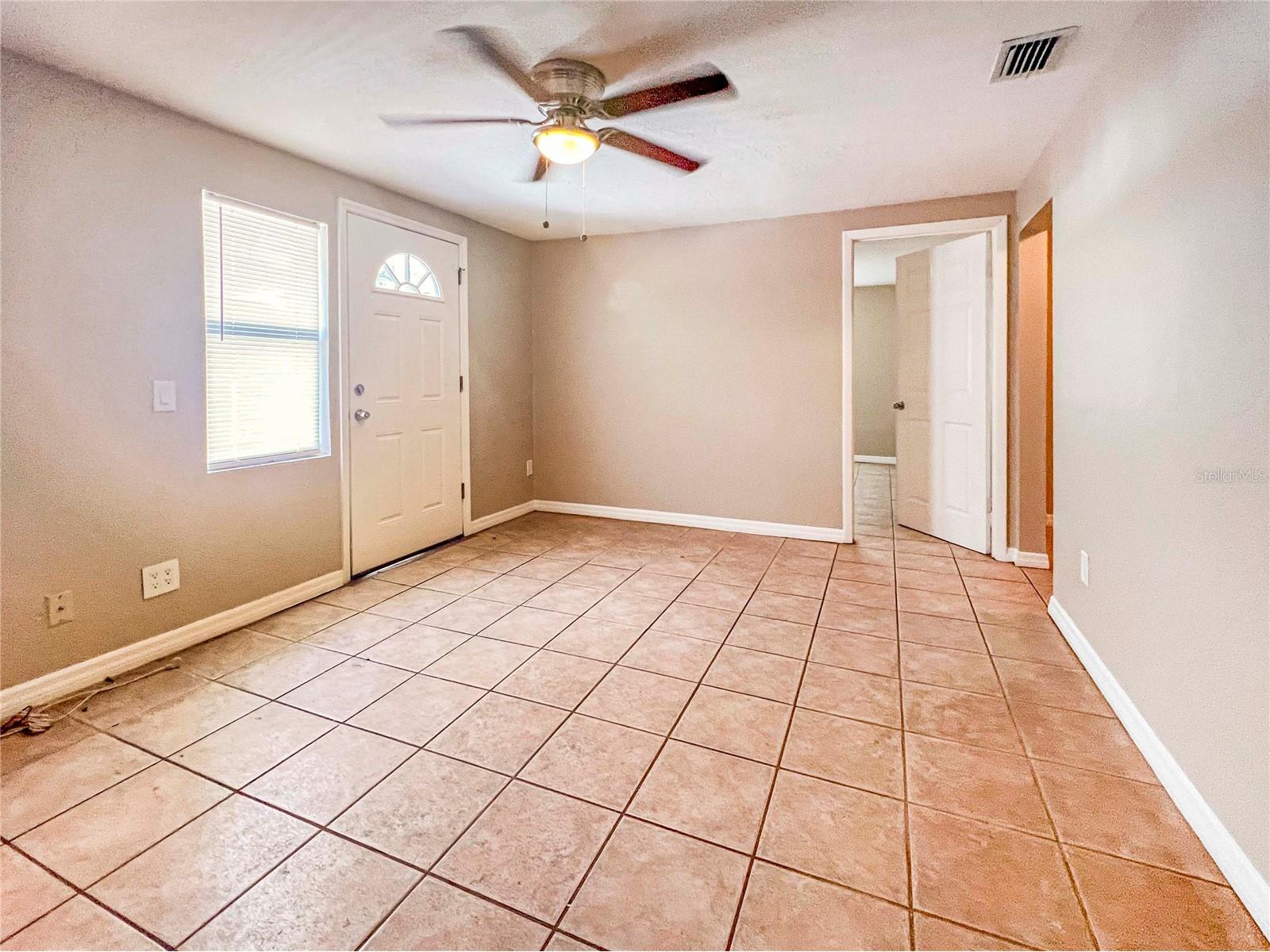 2137 Roselawn Street #A Sarasota FL 34231 A4698874 image4