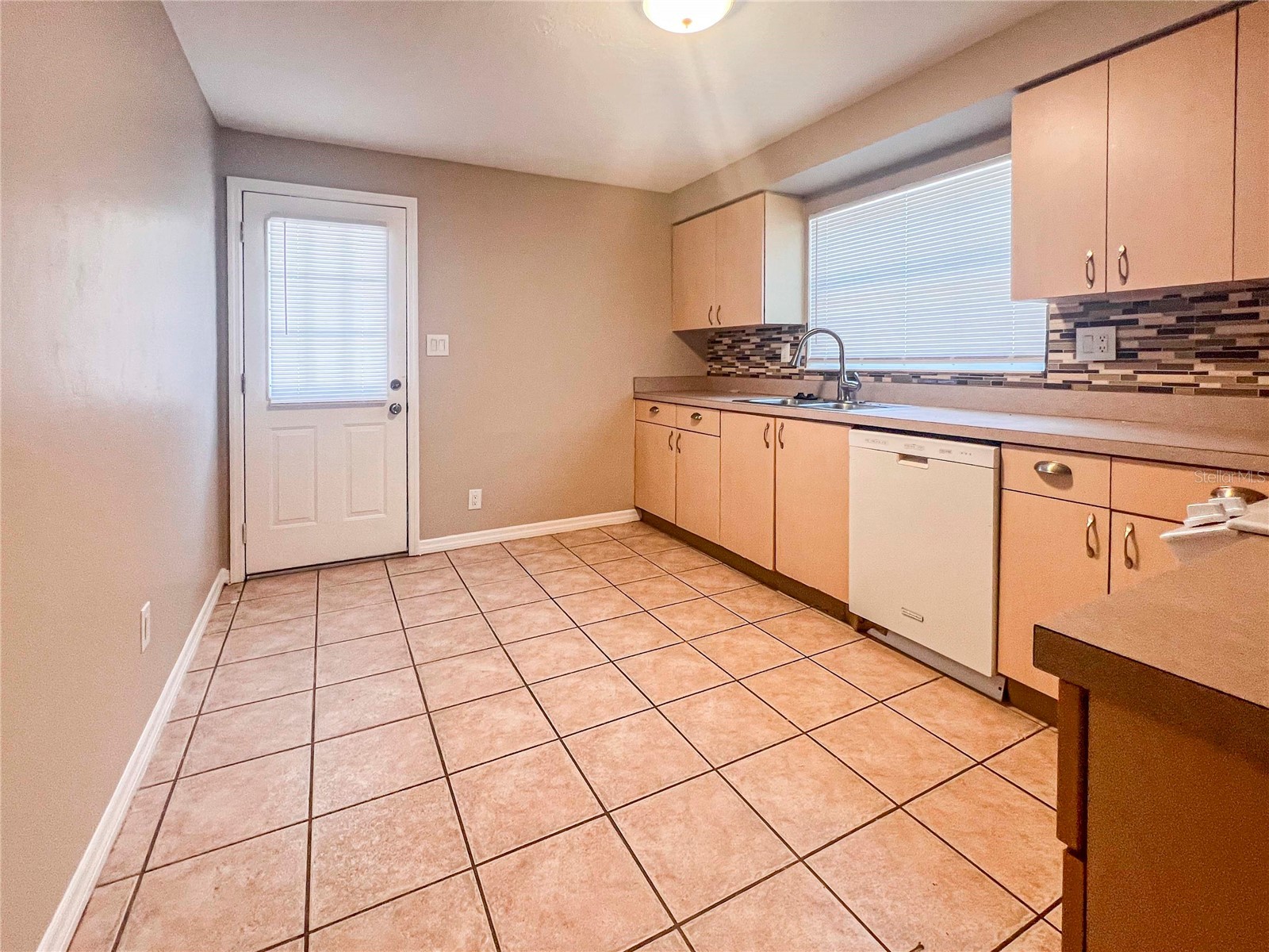 2137 Roselawn Street #A Sarasota FL 34231 A4698874 image5