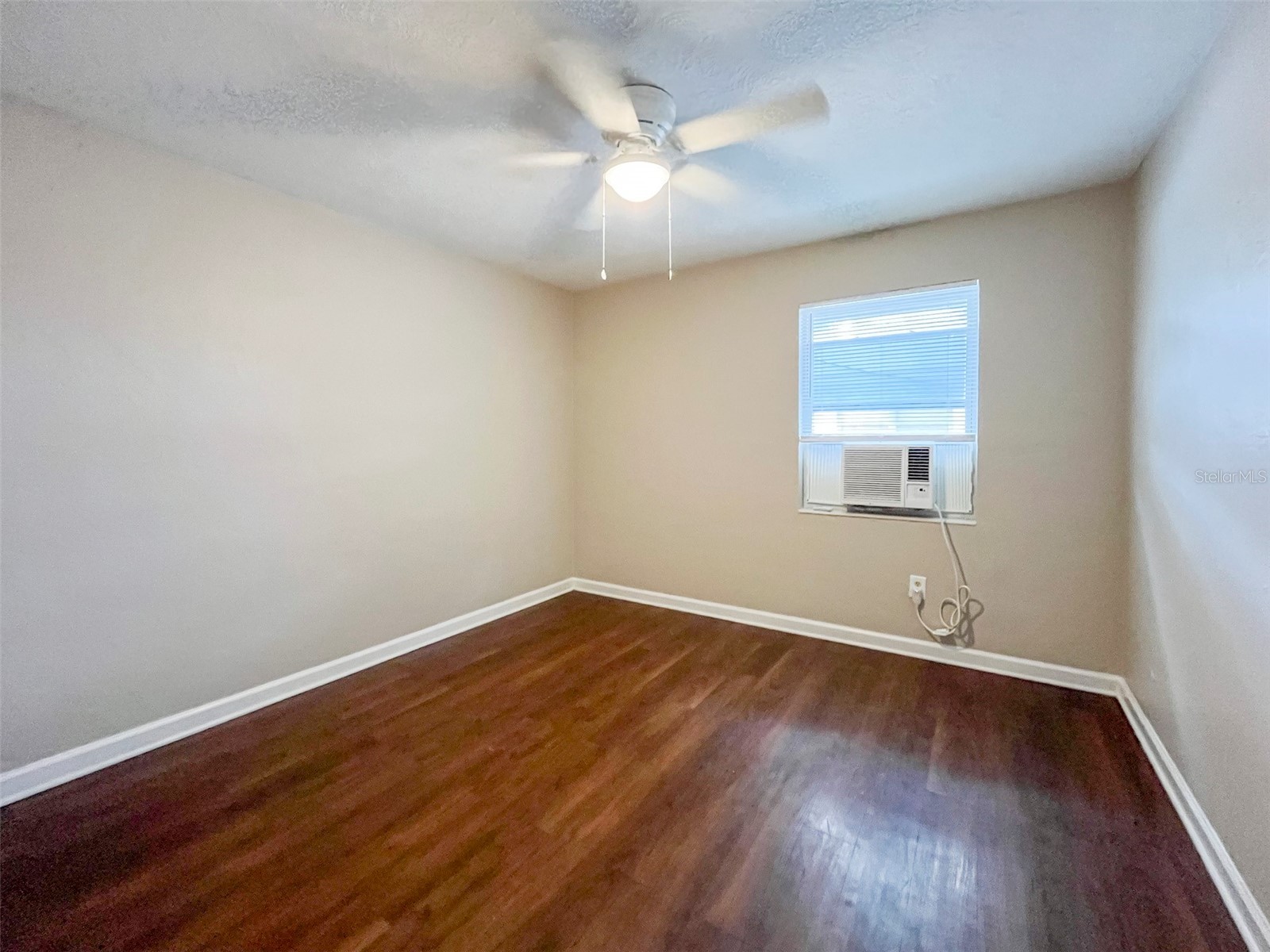 2137 Roselawn Street #B Sarasota FL 34231 A4682977 image6