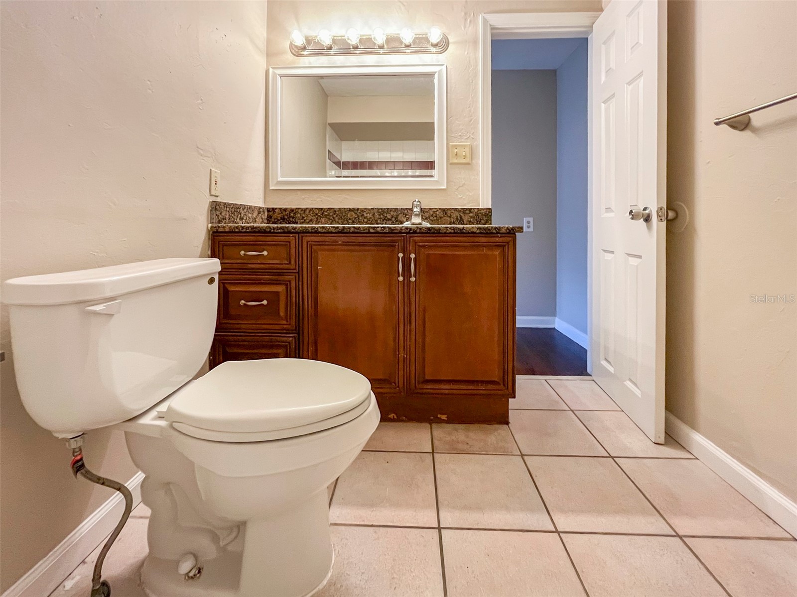 2137 Roselawn Street #B Sarasota FL 34231 A4682977 image8