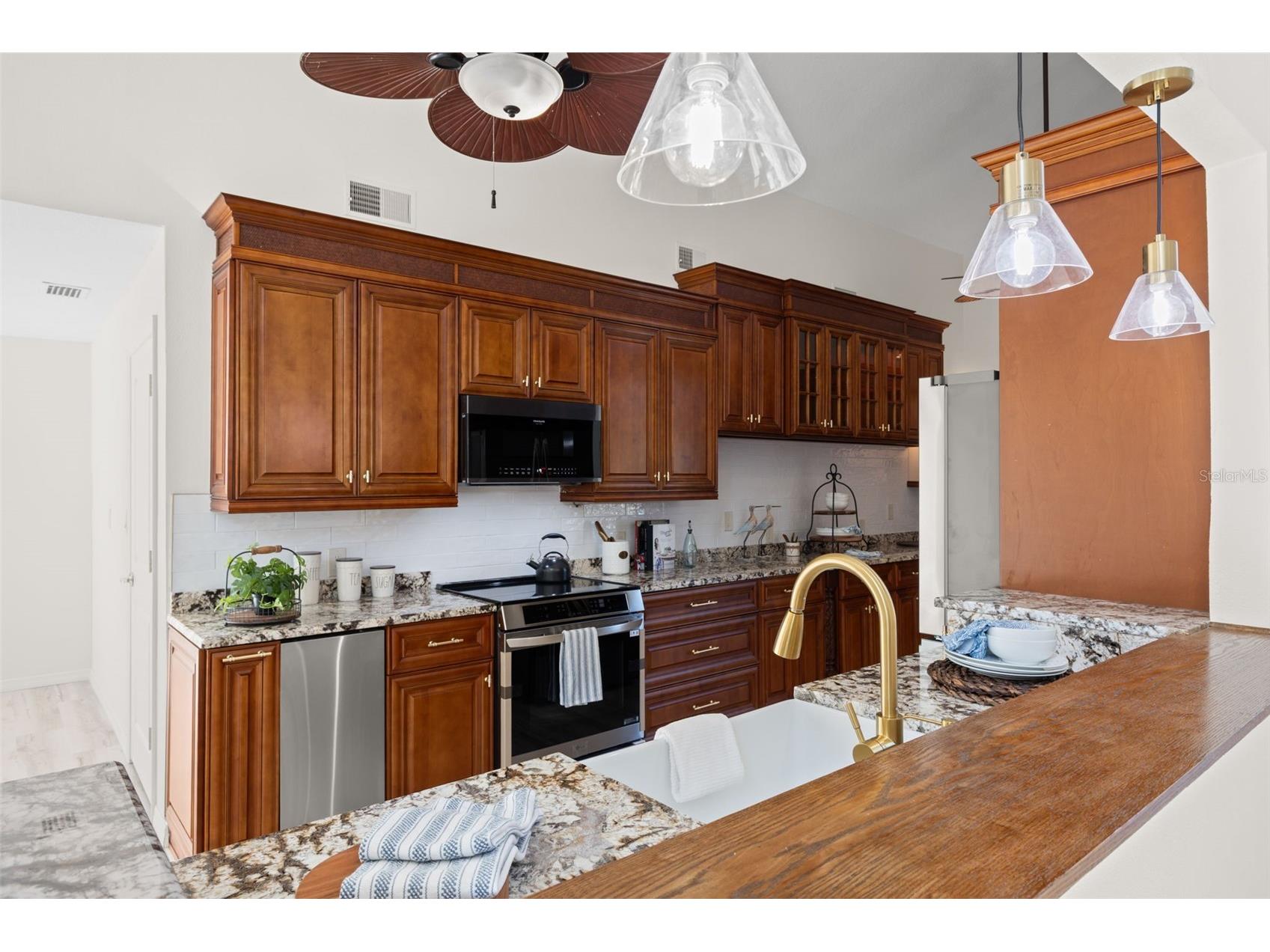 2138 Bayou Drive Holiday FL 34691 TB8469784 image20