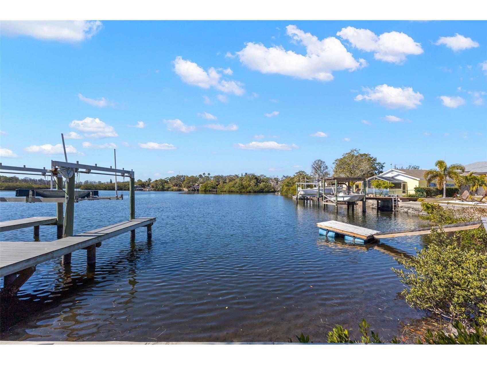 2138 Bayou Drive Holiday FL 34691 TB8469784 image6