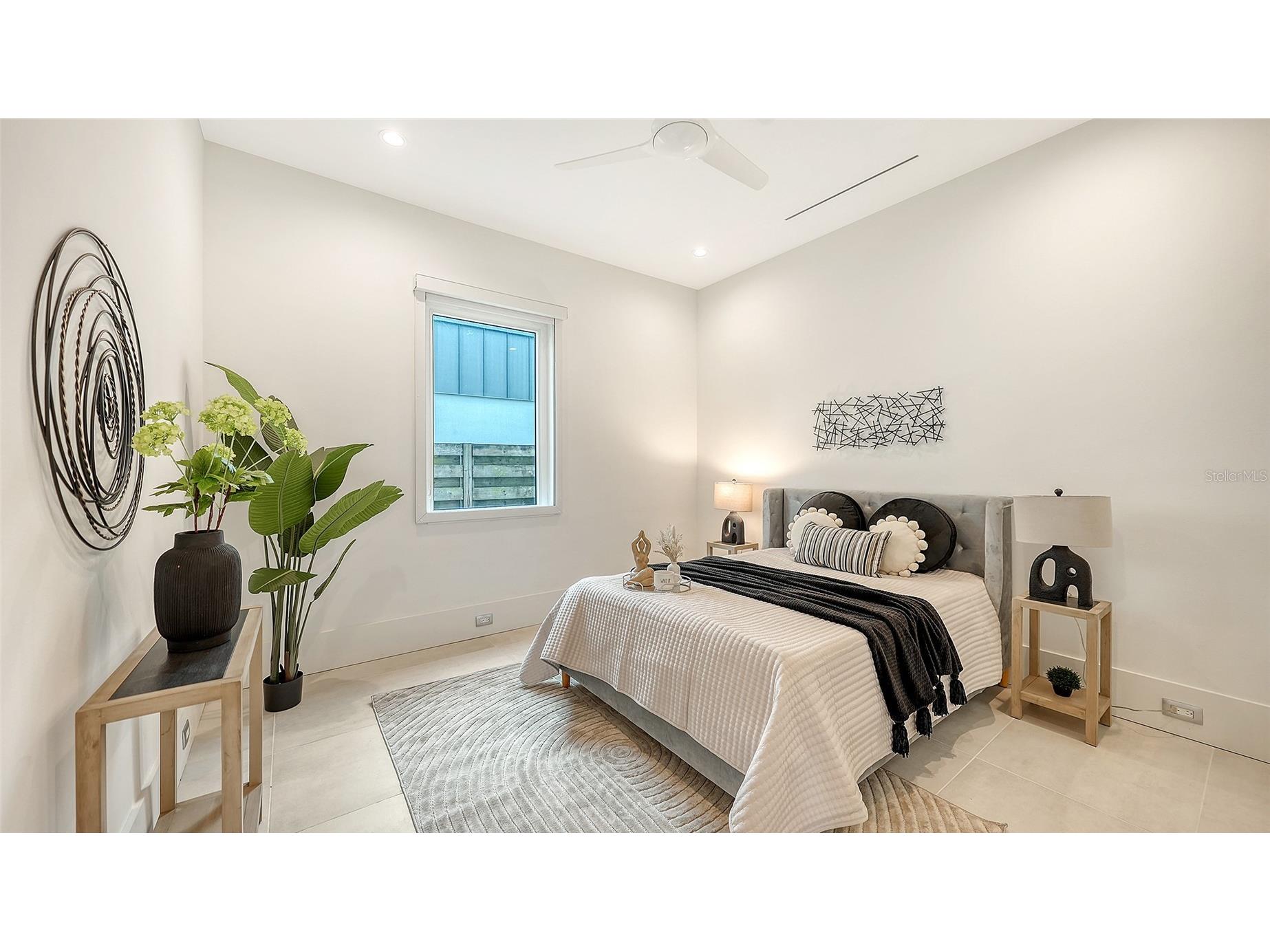 2138 Hawthorne Street Sarasota FL 34239 A4696176 image23