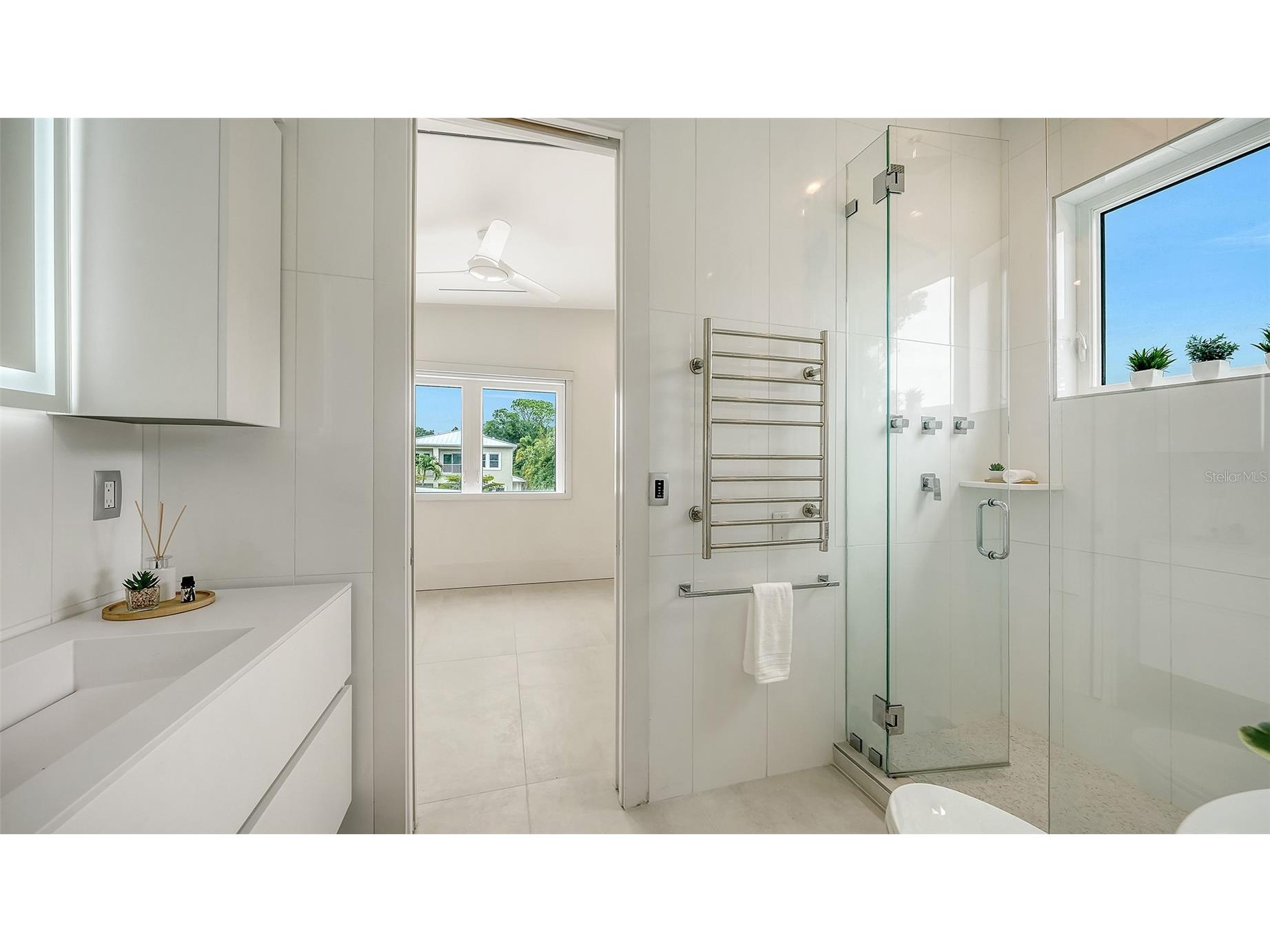 2138 Hawthorne Street Sarasota FL 34239 A4696176 image28
